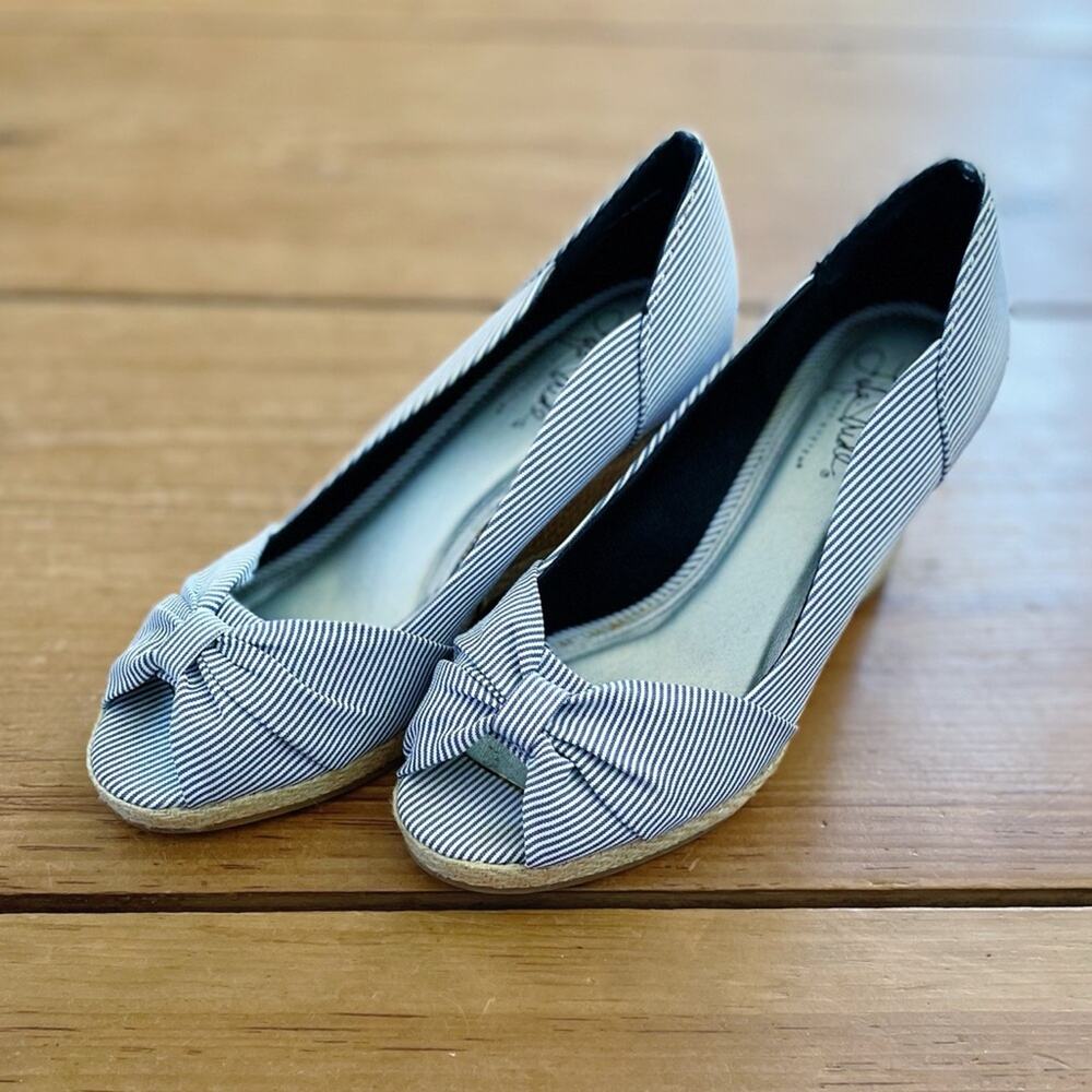 Life Stride Blue & White Striped Seersucker Wedges Size 5.5 EUC - Picture 11 of 13